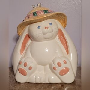 VINTAGE  "Treasure Craft" Bunny Cookie Jar